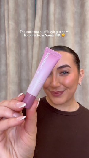 @spacenk&rsquo;s instagram video of Ole Henriksen Pout Preserve Peptide Lip Treatment