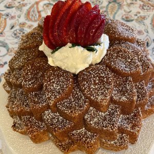 NW 90248 Nordic Ware Citrus Blossom Bundt Cake Pan