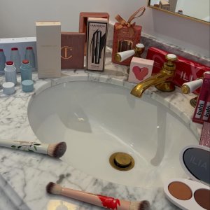 @spacenk&rsquo;s instagram photo of Hourglass Ambient Lighting Edit Brush II Deer,Westman Atelier Petite Baby Cheeks Blush Stick Trio,Charlotte Tilbury Hollywood Instant Look 1,Ilia Beauty The Ethereal Baked Face Palette,Kulfi Lassi Lips Staining Lip Oil