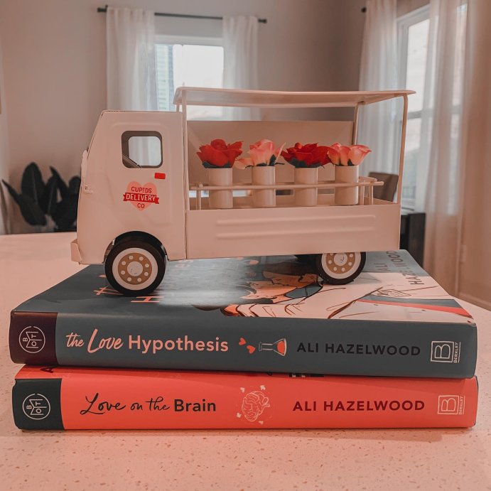 user image by @bookish.pgh, The Love Hypothesis - by Ali Hazelwood