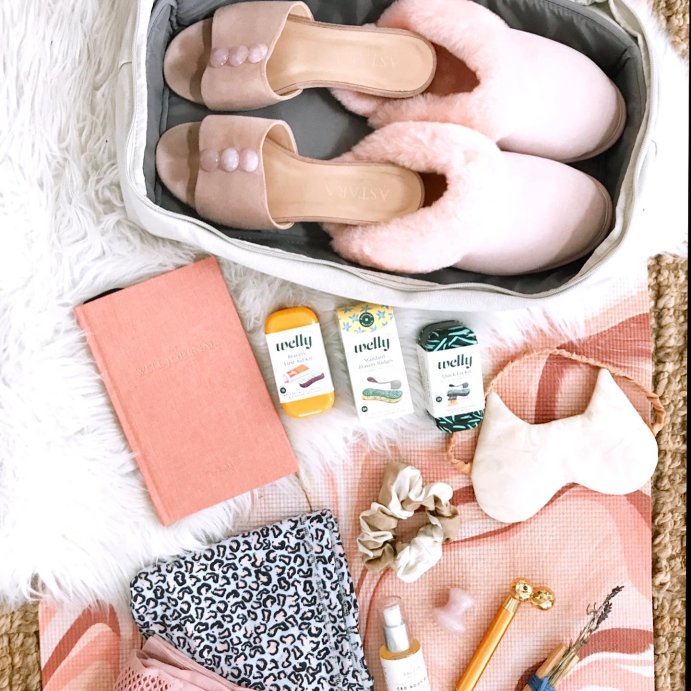 user image by @jessiedelowe, Welly Kid&#39;s Quick Fix First Aid Bandage Travel Kit - Colorwash - 24ct
