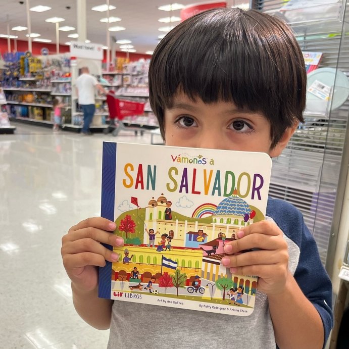 user image by @emilyinelsalvador, V&#225;monos: San Salvador - by Patty Rodriguez &#38; Ariana Stein (Board Book)