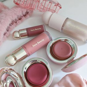 @sapphireroses_’s instagram photo of Rare Beauty Soft Pinch Liquid Blush,Rare Beauty Positive Light Liquid Luminizer,Rare Beauty Stay Vulnerable Melting Blush,Rare Beauty Stay Vulnerable Melting Blush