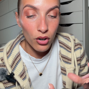 &rsquo;s mediaimport video of Laura Mercier Caviar Eyeshadow Quad