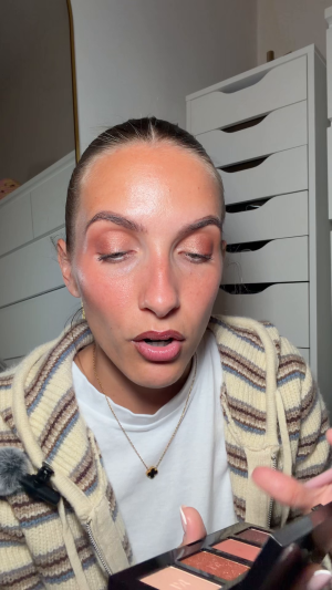 &rsquo;s mediaimport video of Laura Mercier Caviar Eyeshadow Quad