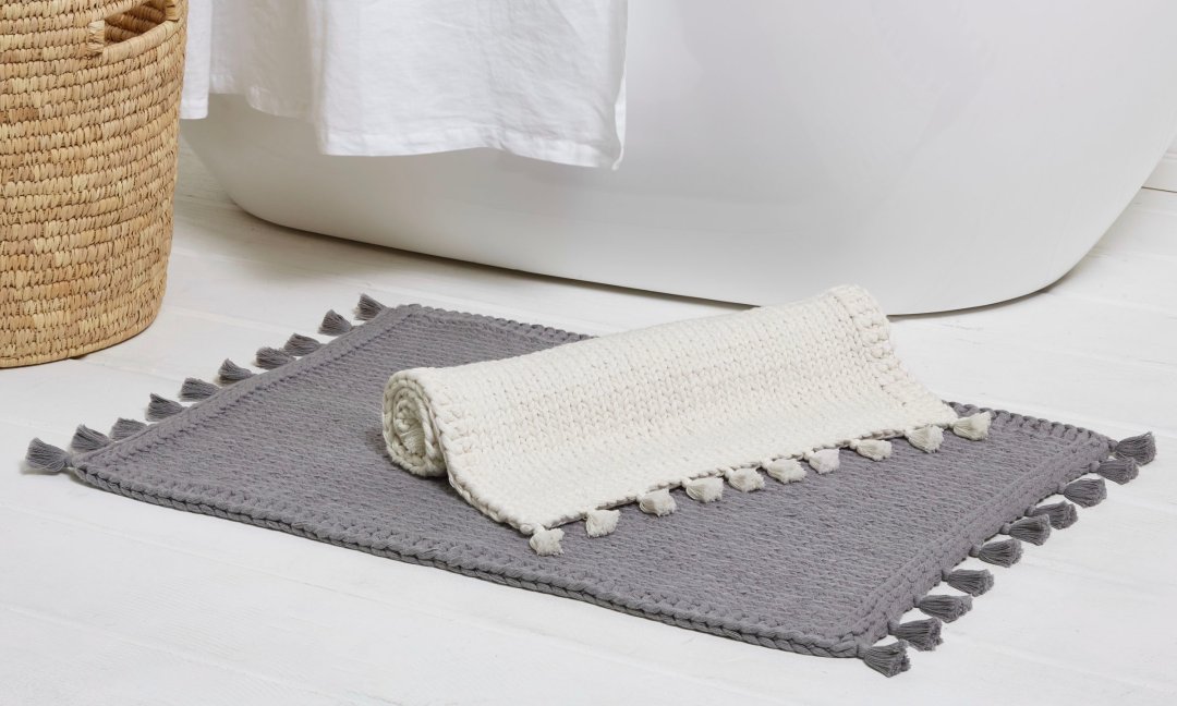 Bath Mats vs. Bath Rugs: Here’s What You Should Know