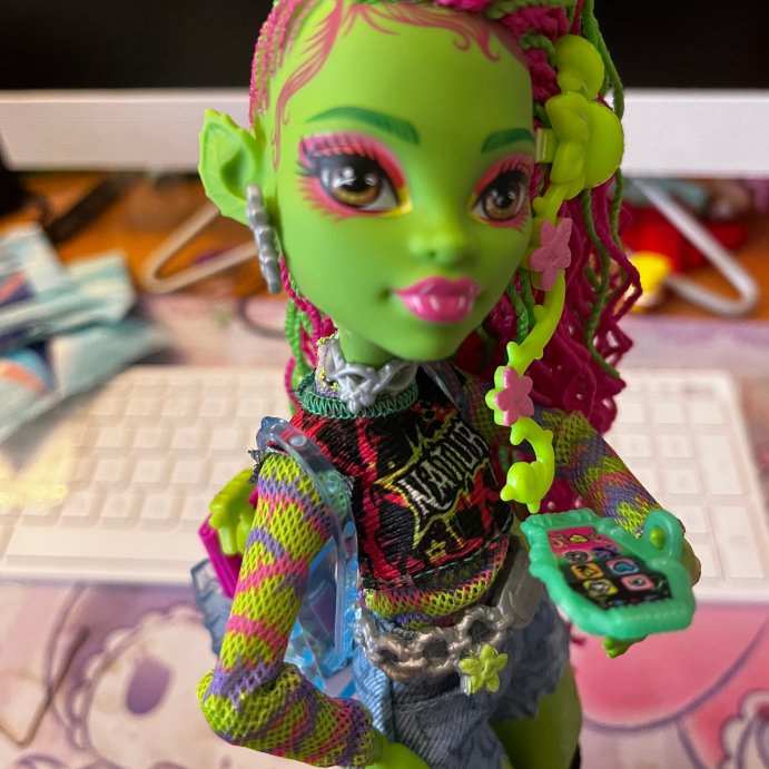 user image by gloomigrl, Monster High Venus McFlytrap Fashion Doll with Pet Chewlian and Accessories