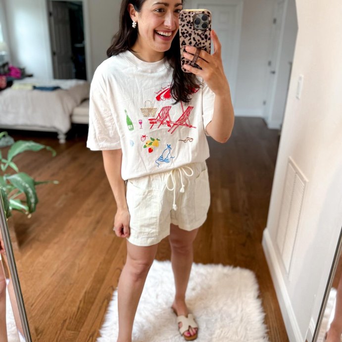 user image by @msnafashion, Women's Relaxed Short Sleeve Beach Graphic T-Shirt - Future Collective White