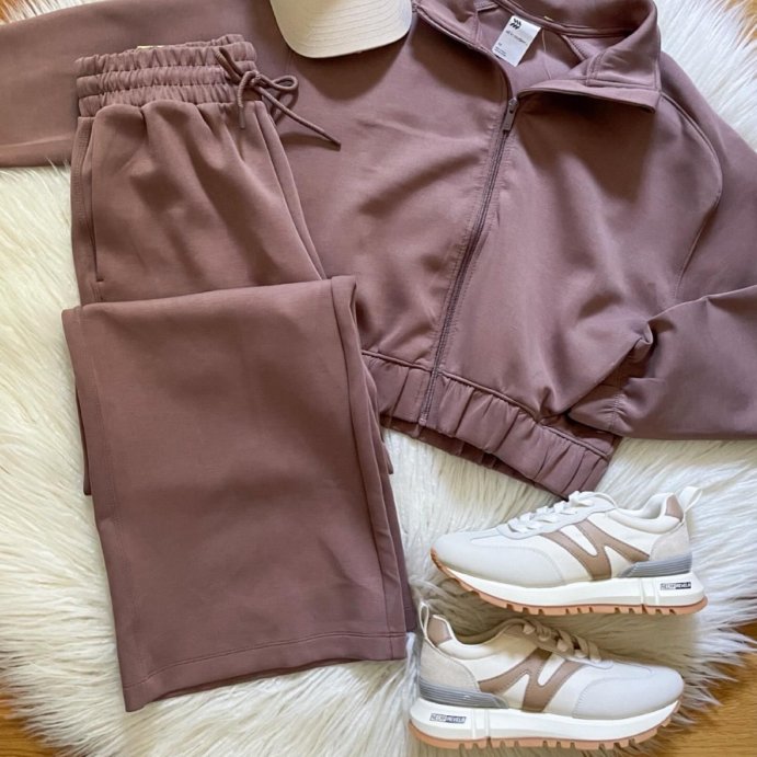 user image by @gotargeting, Women's Airy Sleek Full Zip Jacket - All In Motion™