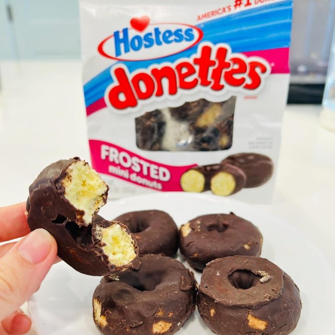user image by @tohoangainhi, Hostess Donettes Frosted Mini Donuts - 10.75oz