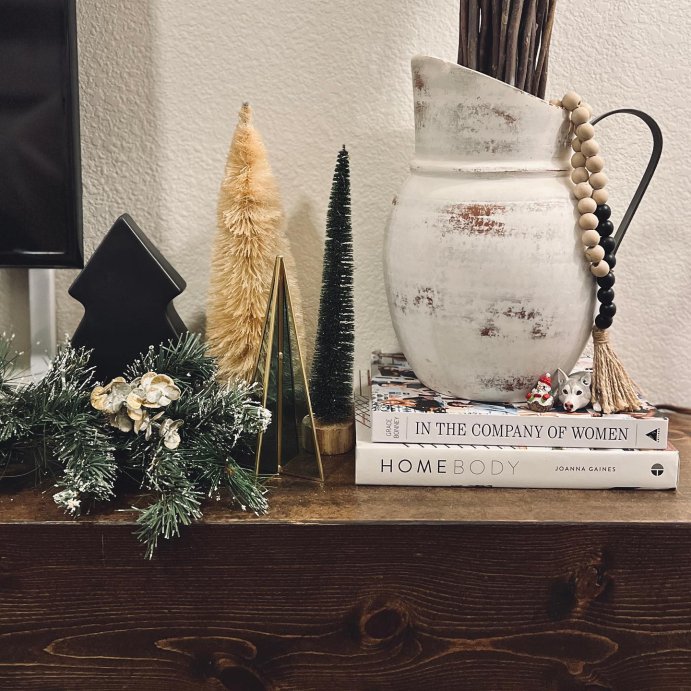 user image by @mary_arianne, In the Company of Women : Inspiration and Advice from over 100 Makers, Artists, and Entrepreneurs - by Grace Bonney (Hardcover)