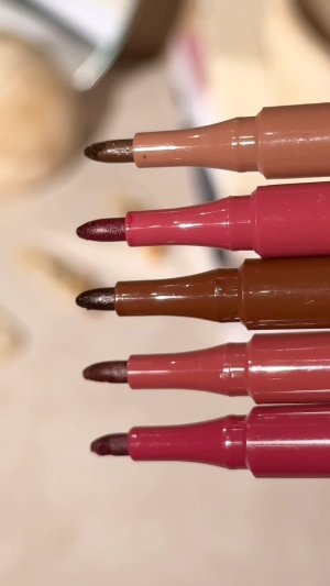 @spacenk&rsquo;s instagram video of Summer Fridays Flushed Lip Stain,Summer Fridays Flushed Lip Stain,Summer Fridays Flushed Lip Stain,Summer Fridays Flushed Lip Stain,Summer Fridays Flushed Lip Stain