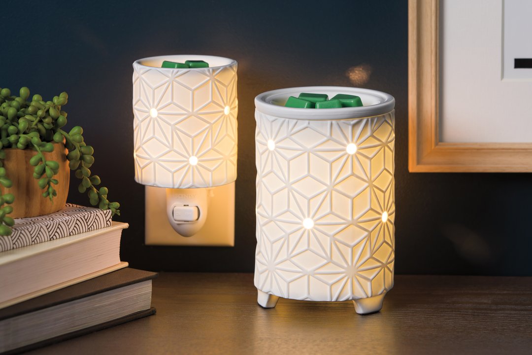 The Scentsy Salerno Wax Warmer and Mini Warmer melting the best scented wax!