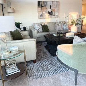 Mid-Century Art Display Side Table (20")