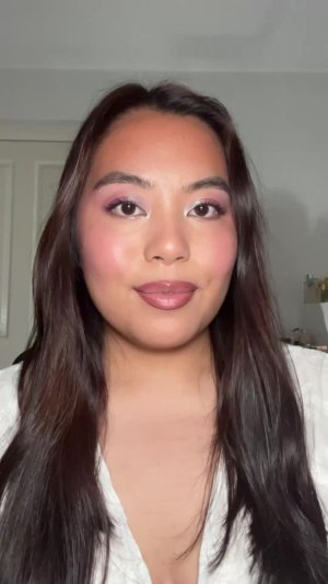 &rsquo;s mediaimport video of Space NK Mini Travel Bag Sunset Peach