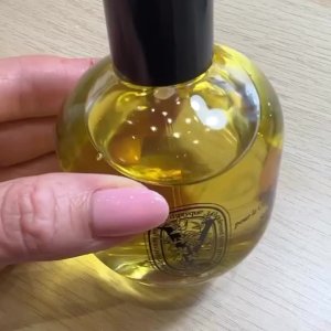 @stephaniecarr_manicurist&rsquo;s instagram video of Diptyque Satin Oil for Body and Hair 100ml