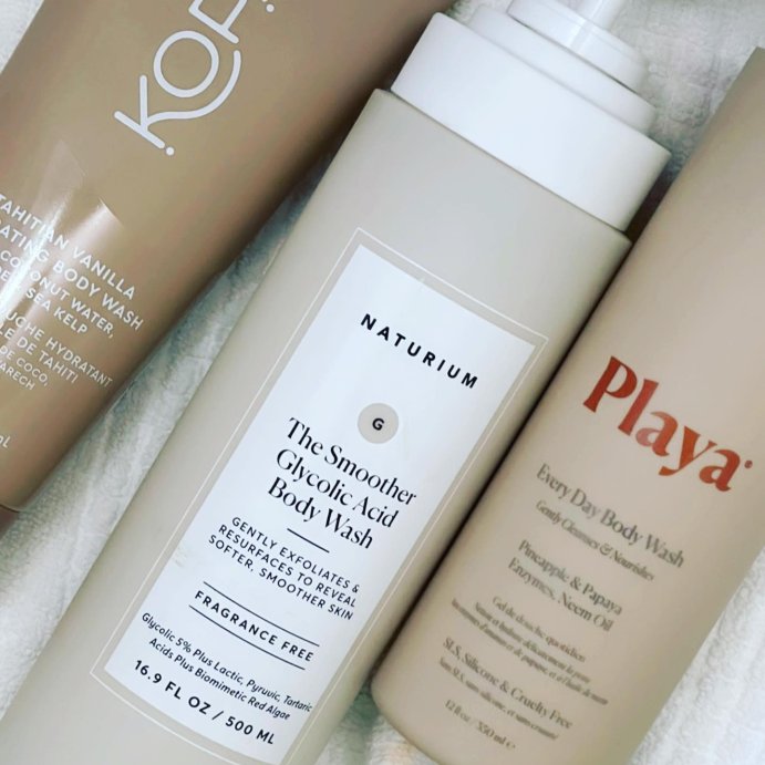 user image by @skynspo, Naturium The Smoother Glycolic Acid Exfoliating Body Wash - 16.9 fl oz