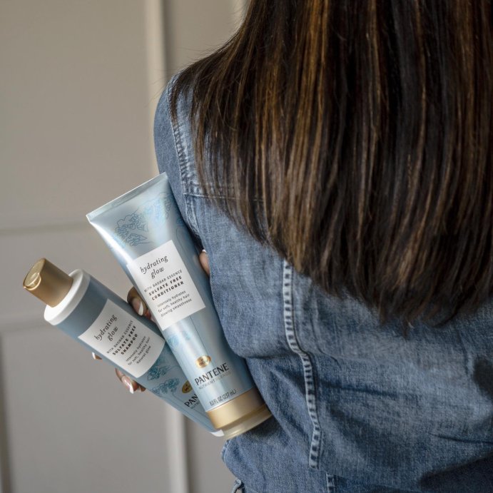 user image by @vanessa_oblinsky, Pantene Sulfate and Silicone Free Baobab Shampoo, Hydrates for Soft Healthy Hair, Nutrient Blends - 9.6 fl oz