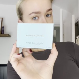 Harriet Donachy&rsquo;s mediaimport video of Westman Atelier Sun Tone Bronzing Cr&egrave;me