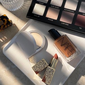 @spacenk&rsquo;s instagram photo of VIEVE The Ninetease Palette,Rose Inc Solar Radiance Hydrating Cream Highlighter,VIEVE Limited-Edition Modern Matte Lipstick,Nars Sheer Glow Foundation