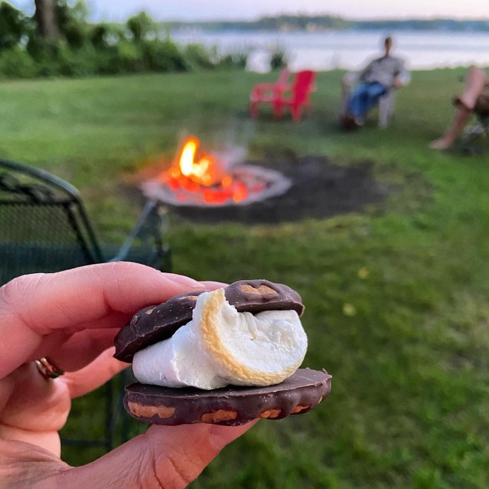 user image by @micamplife, Keebler Fudge Stripes Cookies