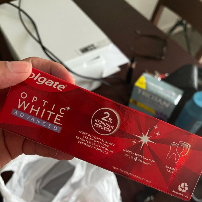 user image by @mr.monsantoraytheon, Colgate Optic White Advanced Whitening Toothpaste with Fluoride, 2% Hydrogen Peroxide - Sparkling White - 3.2oz