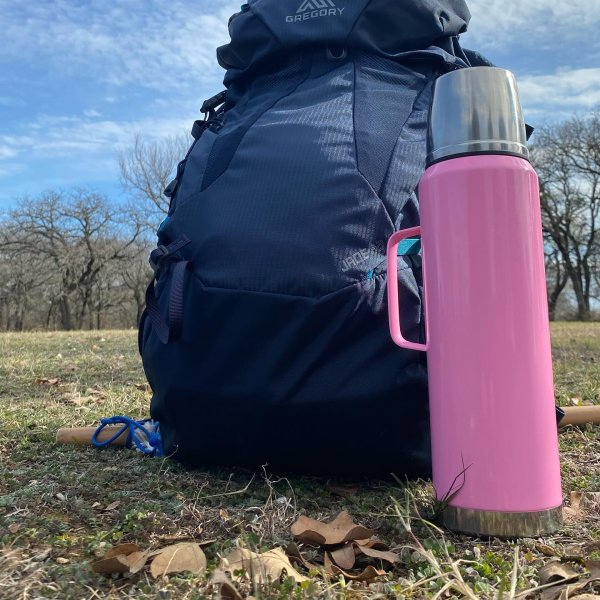 gregory backpack jade 28 28L Women's Day Hiking Backpack, Ventilated Backpanel, Built-In Hydration Attachment for Bladder (Reservoir Not Included), Small/Medium, Mist Grey : Sports & Outdoors access top pocket Front quick access zippered pocket for secure Jade LT 28L Dayhiking backpack