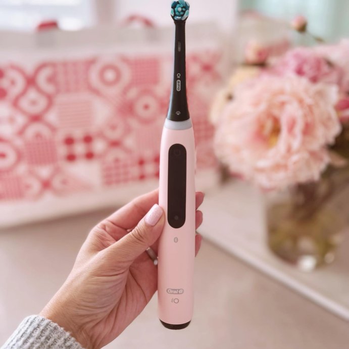 user image by @anniemaithai, Oral-B iO Series 5 Electric Toothbrush with Brush Head
