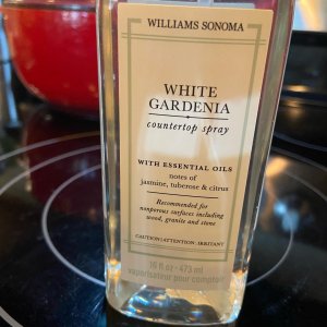 Williams Sonoma White Gardenia Countertop Spray