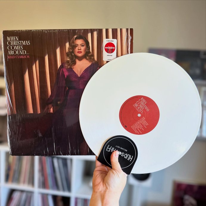 user image by @mollyvinyl, Kelly Clarkson - When Christmas Comes Around (CD)