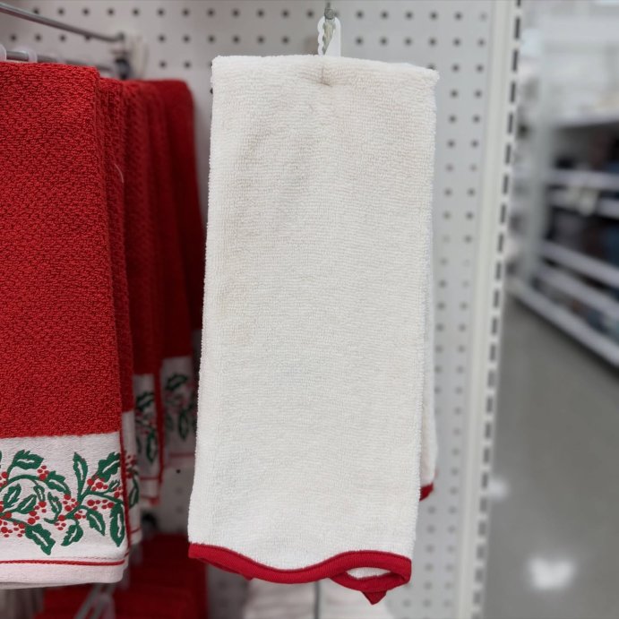 user image by @katattarget, 2pk Scalloped Christmas Hand Towels Cream/Red - Threshold&#8482;