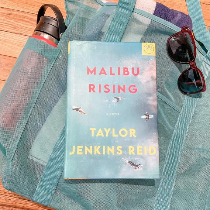 user image by @bookmarkedbylynds, Malibu Rising - by Taylor Jenkins Reid
