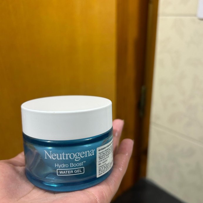 user image by @skincarebyafsheenandsarah, Neutrogena Hydro Boost Water Face Gel for Normal to Oily Skin - 1.7oz