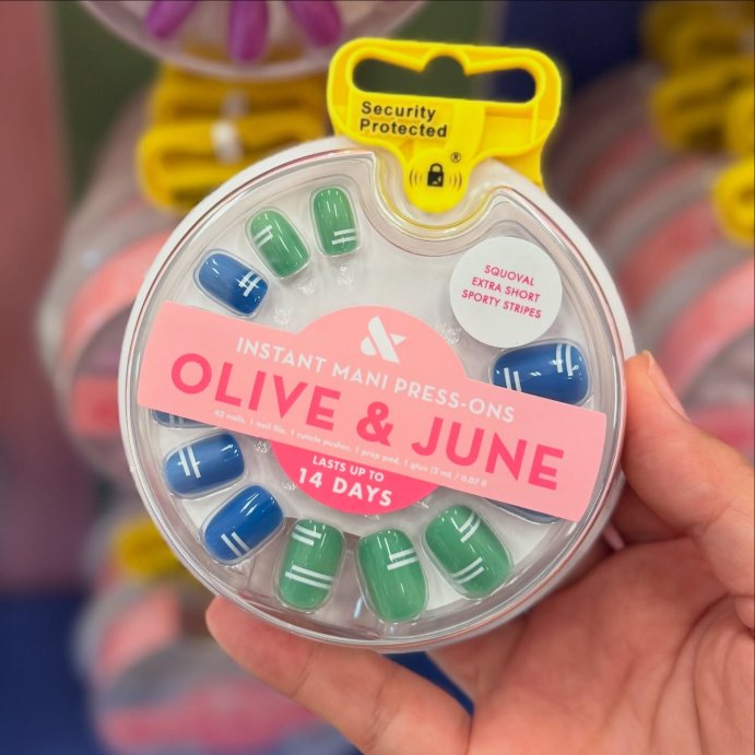 user image by @katattarget, Olive & June Press-On Fake Nails - 42ct