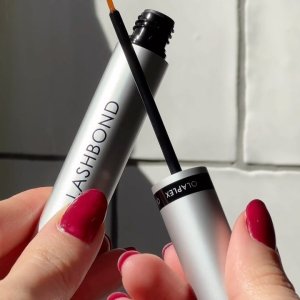 @spacenk’s instagram video of Olaplex Lashbond™ Building Serum