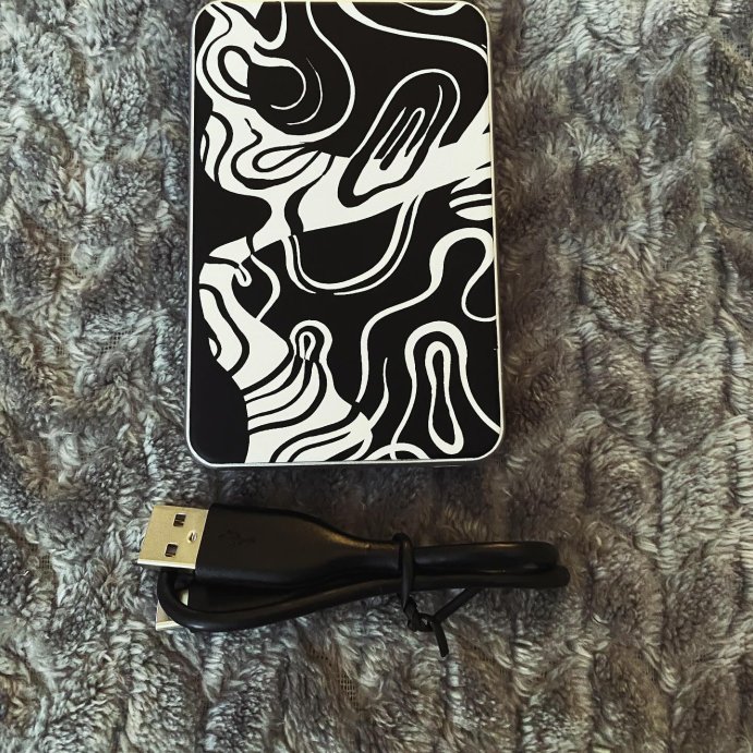 user image by @eileenroyal41, 5000mAh Power Bank - heyday&#8482; with Vivien Rodriguez