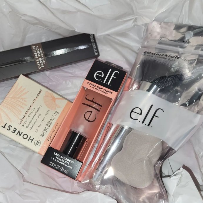 user image by @starryeyedsurprise84, e.l.f. Power Grip Primer + 4% Niacinamide - 0.811 fl oz
