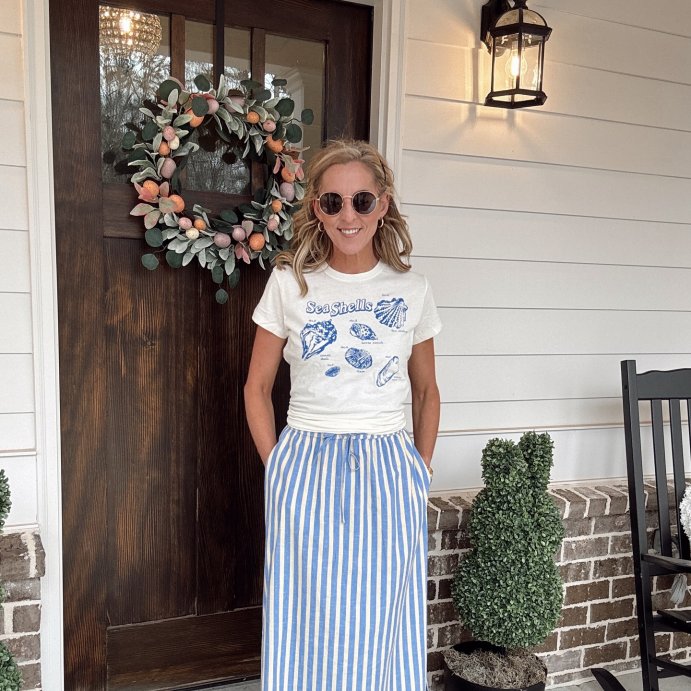 user image by @lightandlifestyled, Women's Short Sleeve Pullover Graphic T-Shirt - Universal Thread™