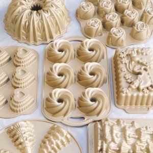 Cut Crystal Bundt® Pan