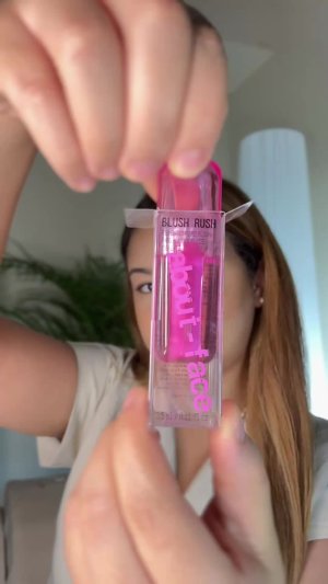 Thatbeautycreator1’s mediaimport video of About Face Blush Rush