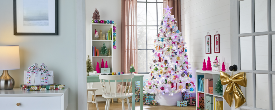 Shop Mini arbre scintillant de Noël de table FOR LIVING, Arbres décoratifs de table de Noël en plastique CA, Ornements de Noël oiseau dans un costume d'arbre C, Étoile pour cime d'arbre à couleurs changeantes RV, NOMA Glacial - Sapin de Noël illuminé avec support, Décoration de NOËL casse-noisette rouge et vert 2 , Boucles métalliques rembourrées FOR LIVING, choix  and more