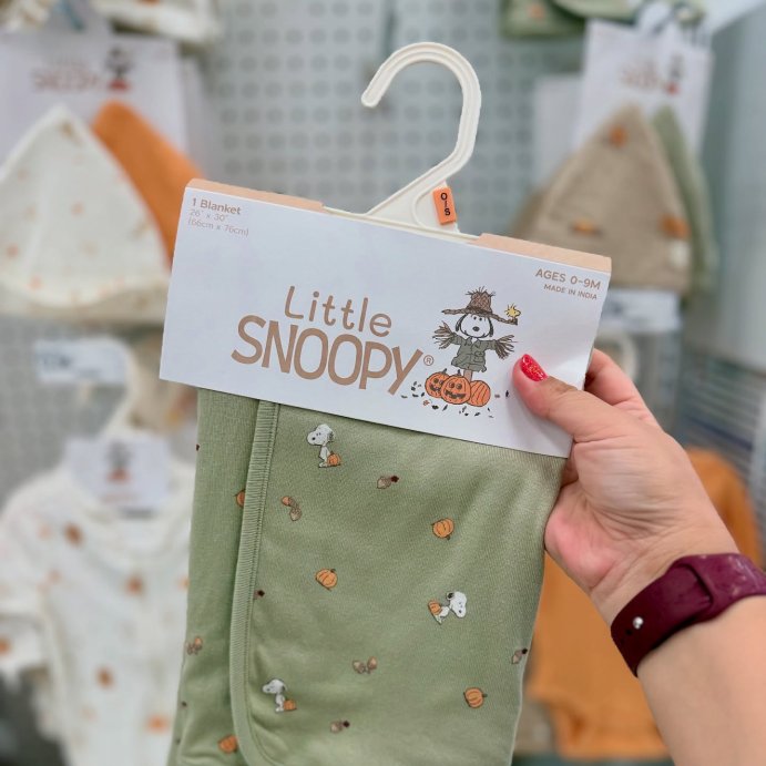 user image by @katattarget, Baby Little Snoopy Halloween Blanket - Green