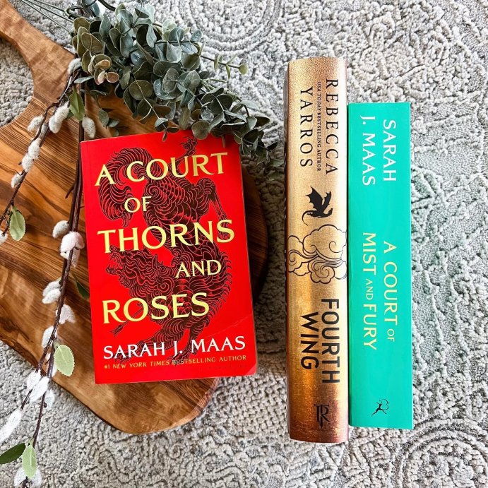 user image by @inkatiescorner, A Court of Thorns and Roses - by Sarah J Maas