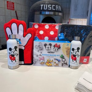 Disney Home store has all your housewares — and Mickey Mouse oven mitts –  Daily News