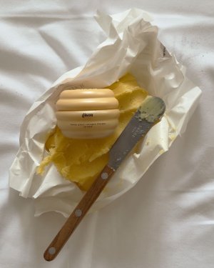 @spacenk&rsquo;s instagram photo of Gisou Honey Glaze Collagen Therapy Lip Mask