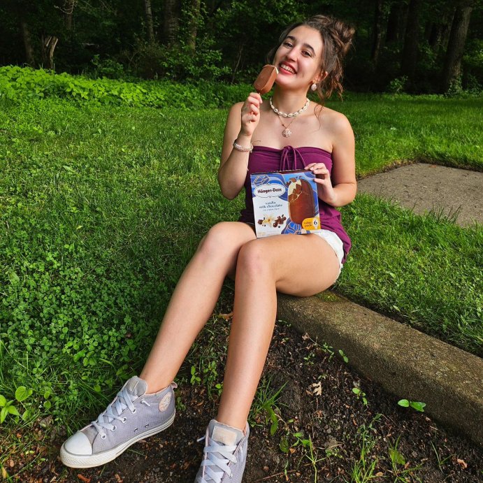 user image by @daniellamarieconte, Haagen-Dazs Vanilla Milk Chocolate Ice Cream Bar - 6ct