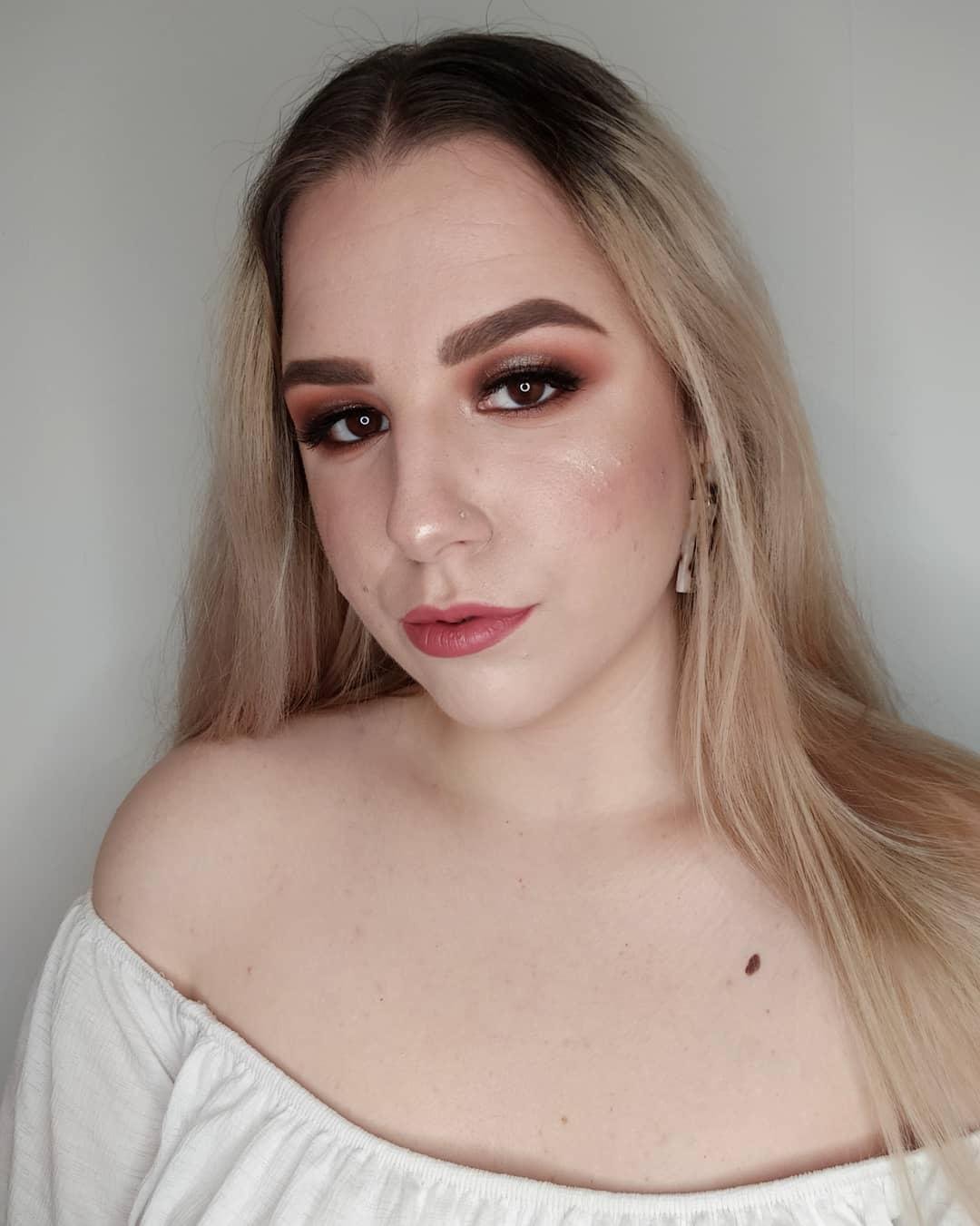 makeupbyeleni_