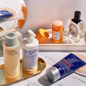 @spacenks {1} {2} van {3}