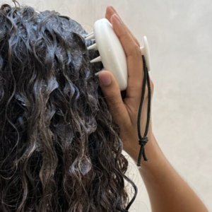 @spacenk&rsquo;s instagram video of Space NK Scalp Massager,Space NK Compact Mirror,Space NK Tweezers,Space NK Eyelash Curlers,Space NK Wide Tooth Comb,Space NK Creaseless Hair Clips,Space NK Claw Clip