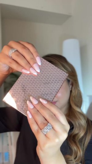 Thatbeautycreator1’s mediaimport video of Kay Beauty EyeKanvas Eyeshadow Palette(12 in 1)